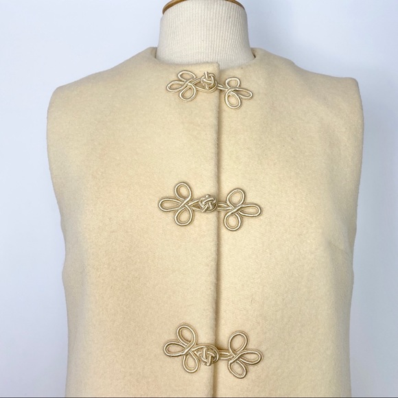 Vtg 60s cream longline vest with vibrant lining - Picture 2 of 8